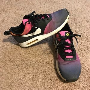 Nike Air Max Tavas
